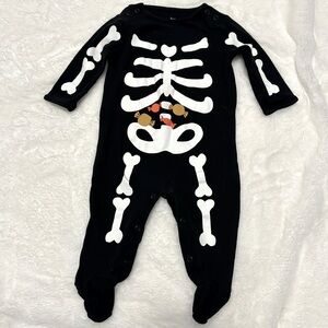 Just One You by Carter’s Skeleton Footie Onesie/Sleeper- size 6M